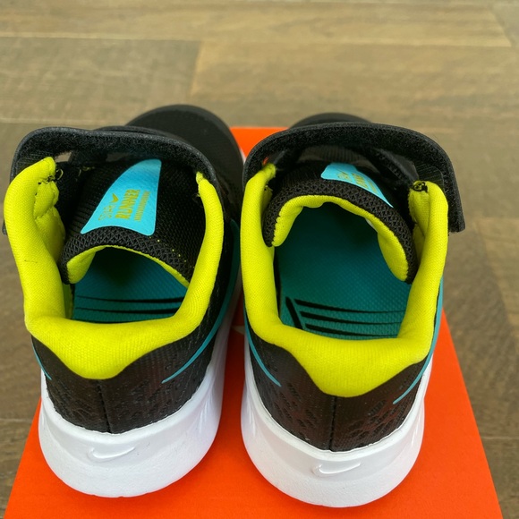 Nike Baby/Toddler Shoes - Picture 5 of 6